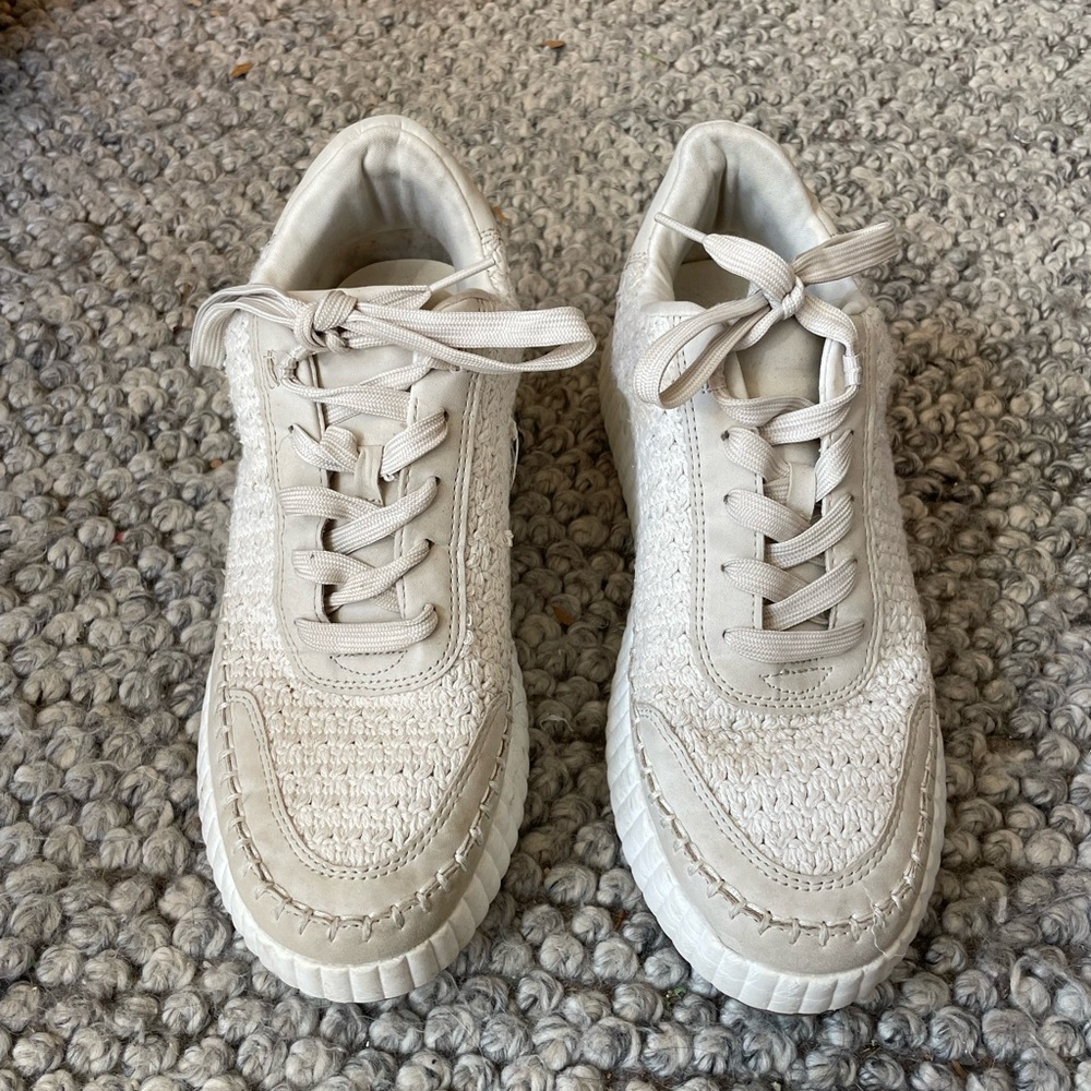 DV By Dolce Vita Ladies 10 Knit Sneakers Shoe Sandstone Cream